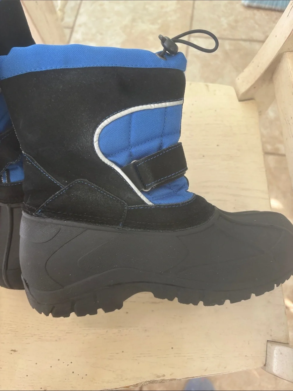 totes Kids' Black and Blue Insulated Snow Boots